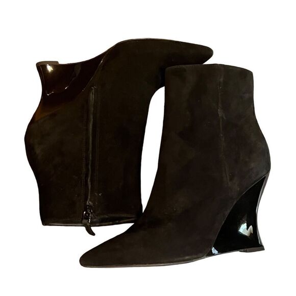 TORY BURCH SCULPTED WEDGE ANKLE BOOTS  in Nero/Black NWOB Size 8 1/2 - Picture 7 of 10